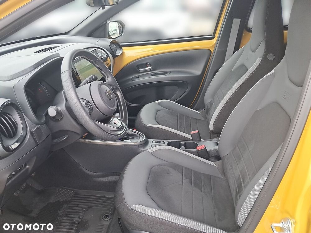 Toyota Aygo X Hybrid 1.5 Style e-CVT - 9