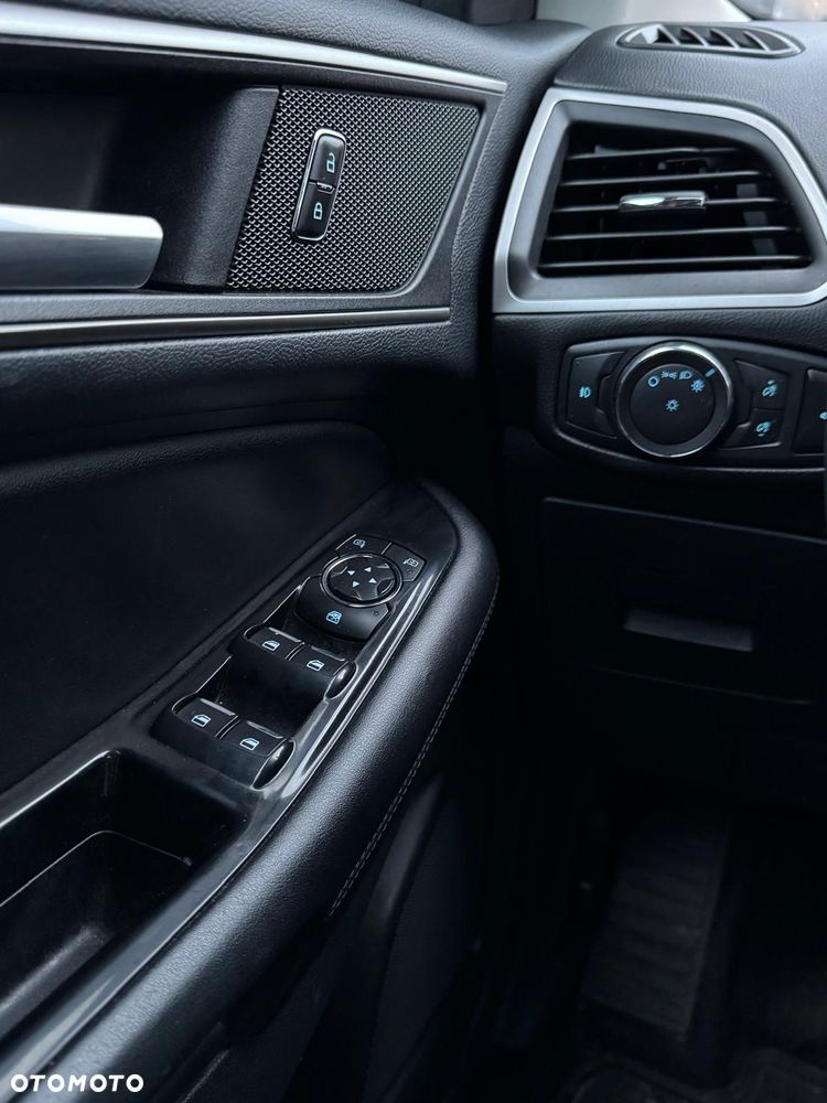 Ford Edge - 33