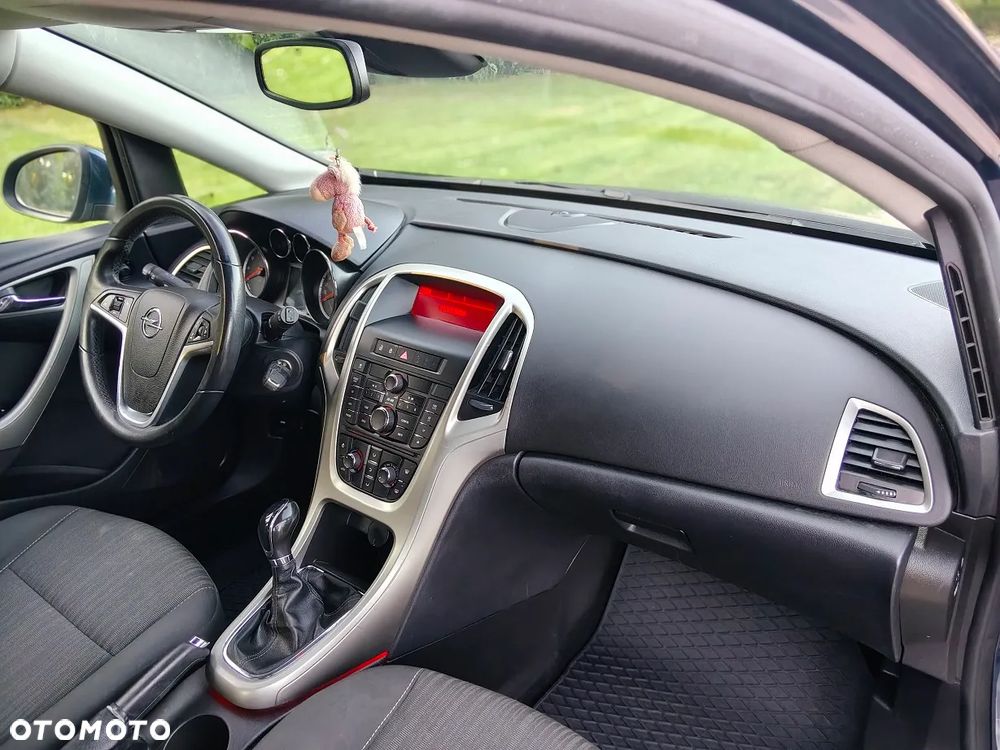 Opel Astra 1.4 T Executive - 7