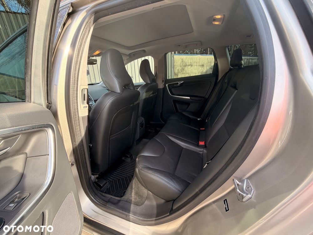 Volvo XC 60 T6 Geartronic Momentum - 9