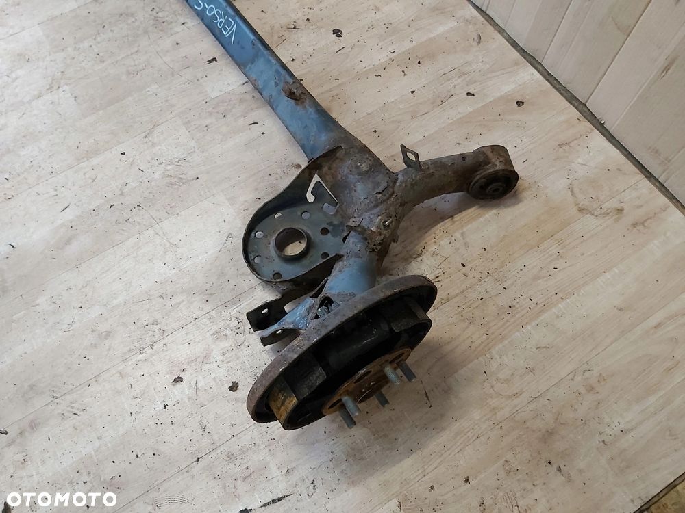 Toyota VERSO S belka zawieszenia tył - 5