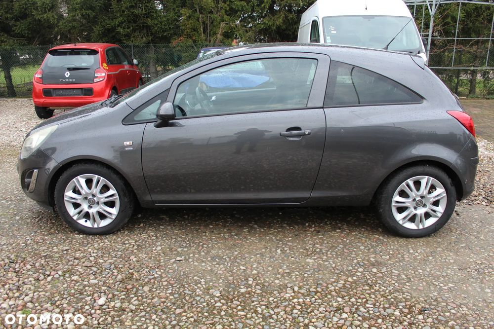 Opel Corsa 1.4 16V Satellite - 8