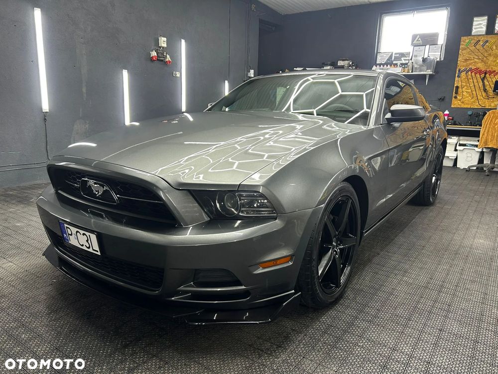 Ford Mustang 3.7 V6 - 1