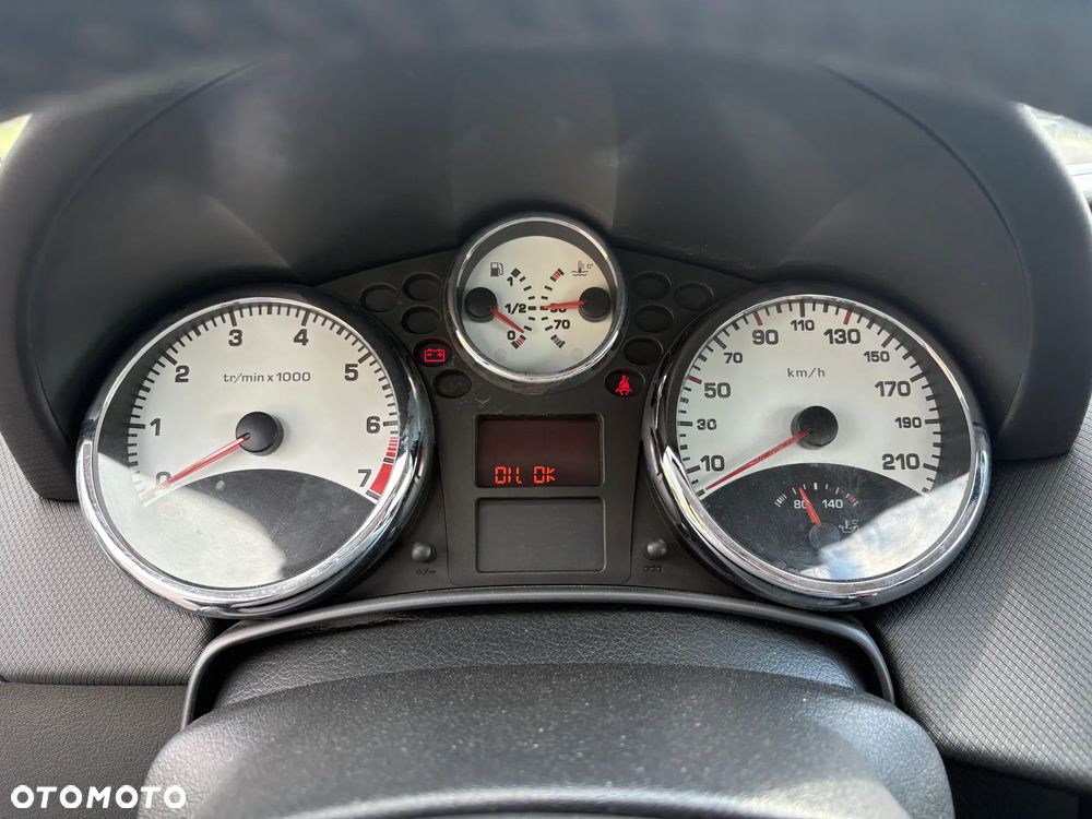 Peugeot 207 CC 1.6 Sport - 8