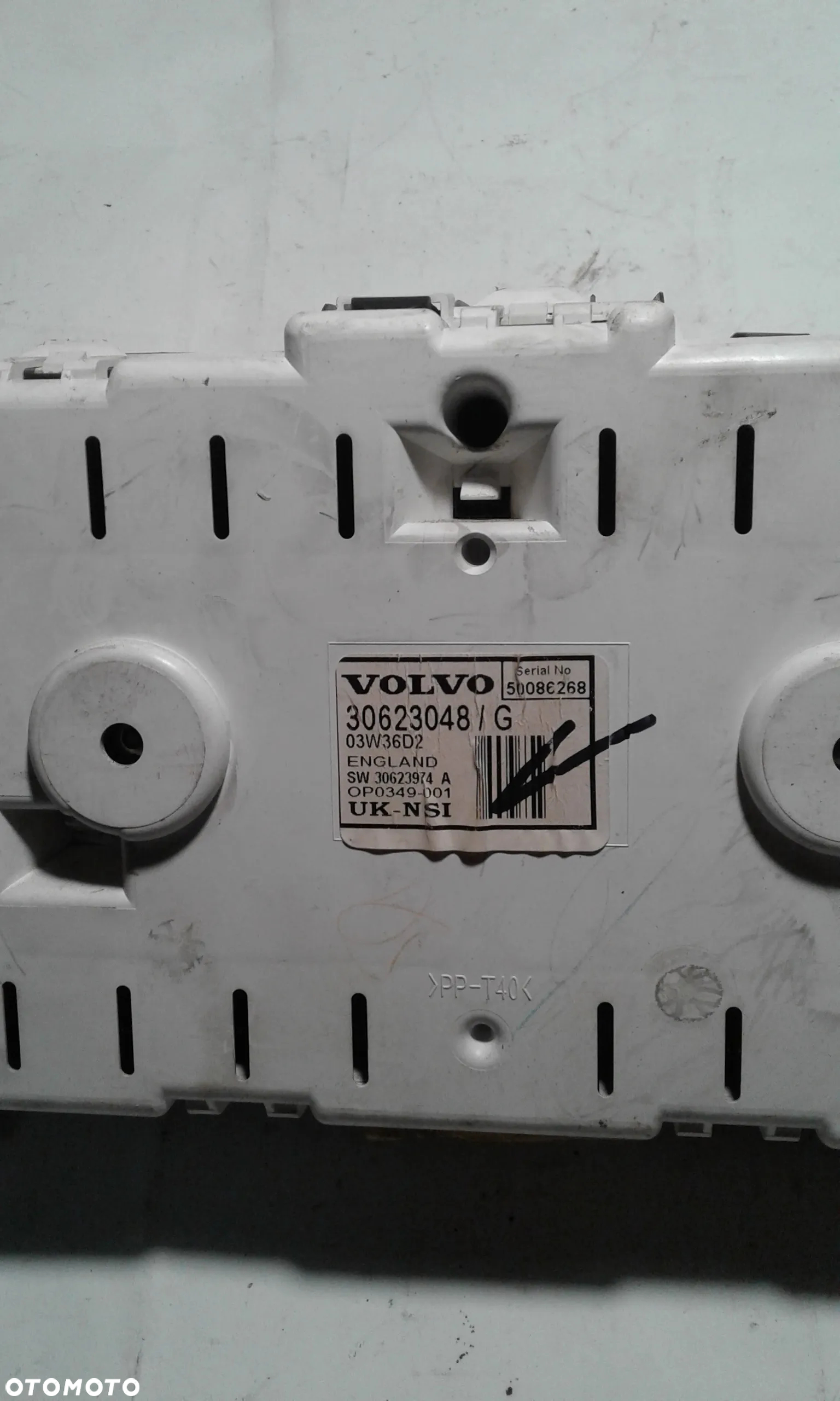 LICZNIK ZEGARY VOLVO V40 1.9 DIESEL 30623048 - 2