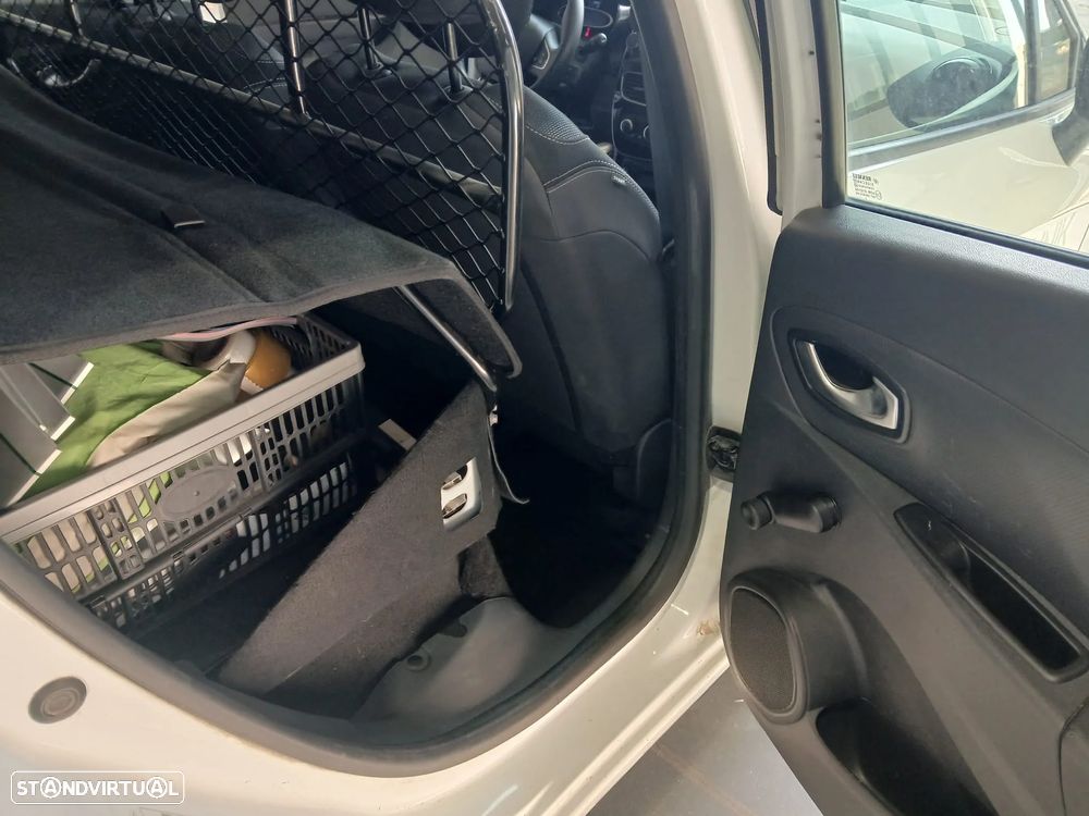 Renault CLIO 1.5 DCI - 12