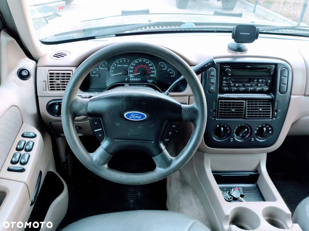 Ford Explorer 4.0 - 6