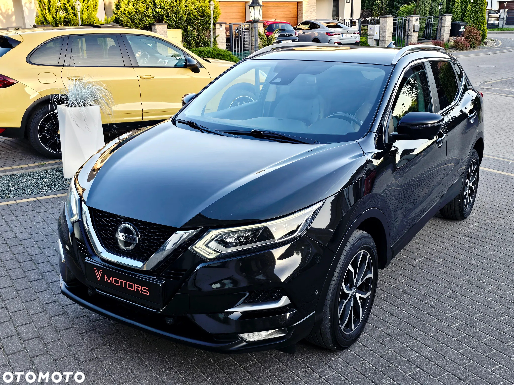 Nissan Qashqai 1.7 dCi TEKNA+ - 4