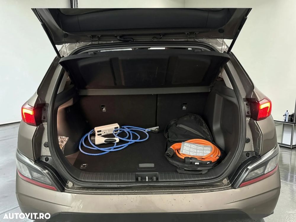 Hyundai KONA Premium - 9