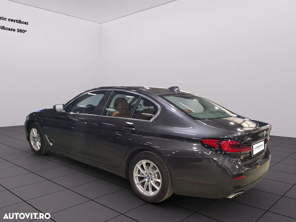 BMW Seria 5 530e xDrive Aut. Luxury Line - 2