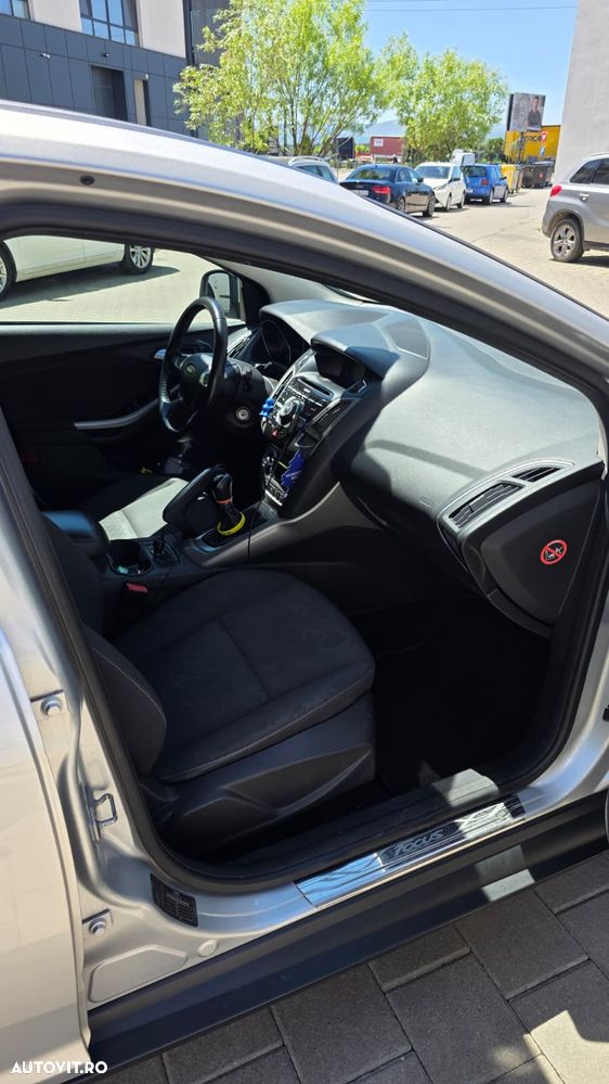 Ford Focus - 8