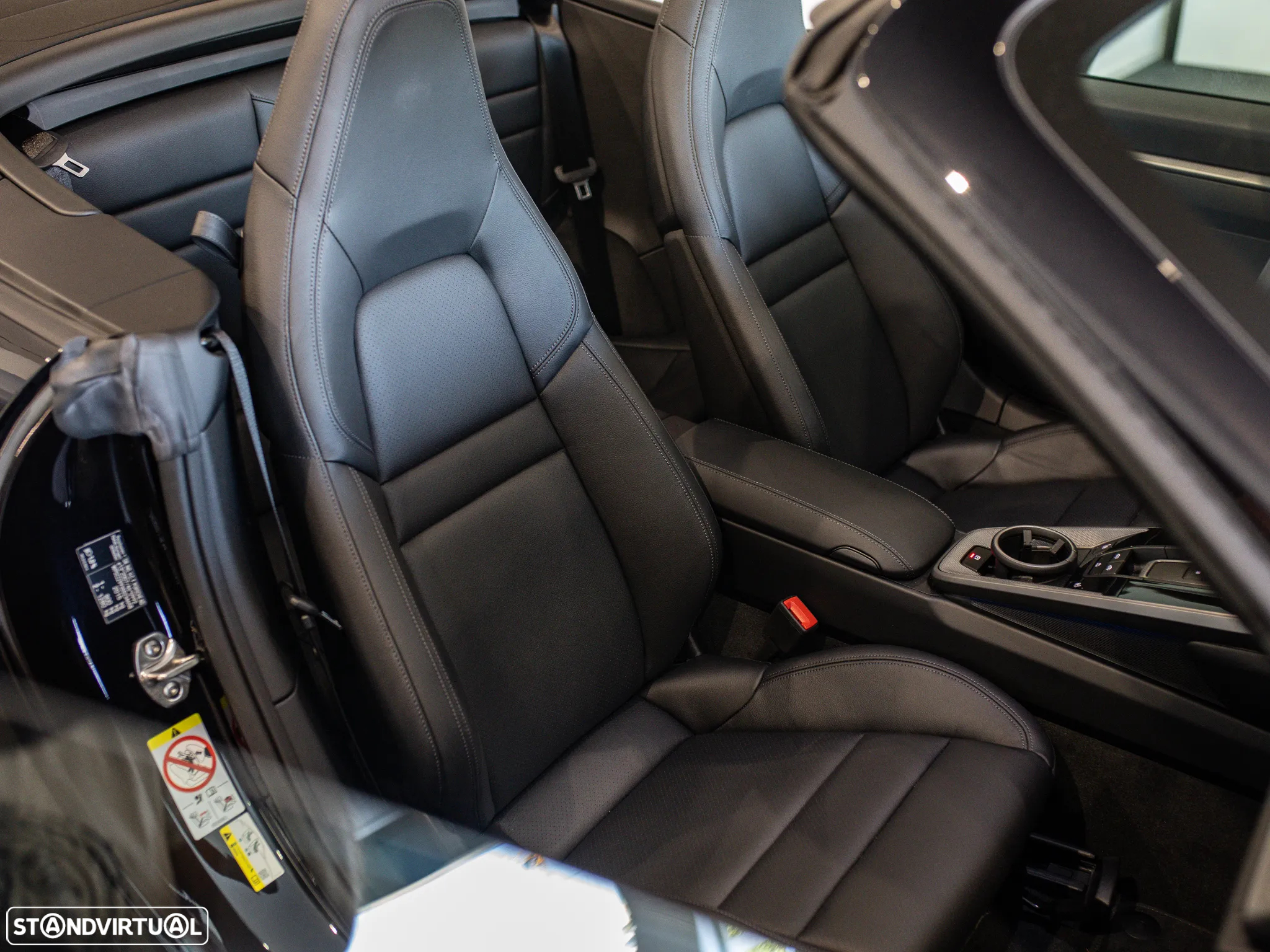 Porsche 911 (992) Carrera - 45