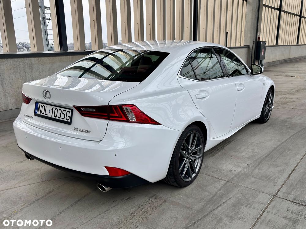 Lexus IS 200t F Sport - 7