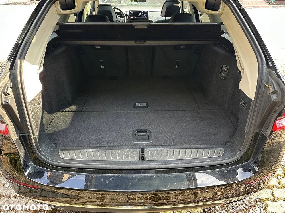 BMW Seria 5 540d xDrive Luxury Line - 30