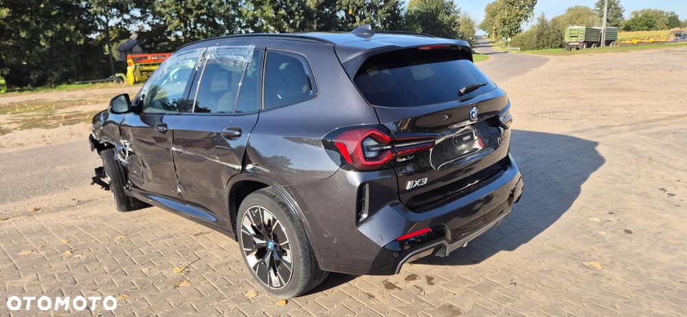 BMW iX3 80kWh Impressive - 13