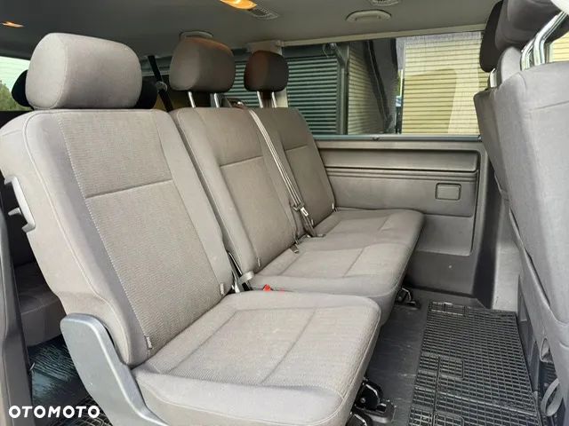 Volkswagen Caravelle - 12