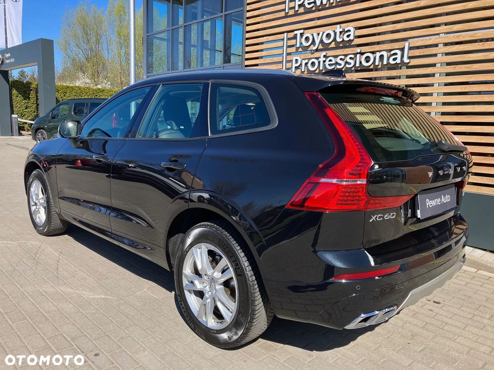 Volvo XC 60 D4 AWD Momentum - 4