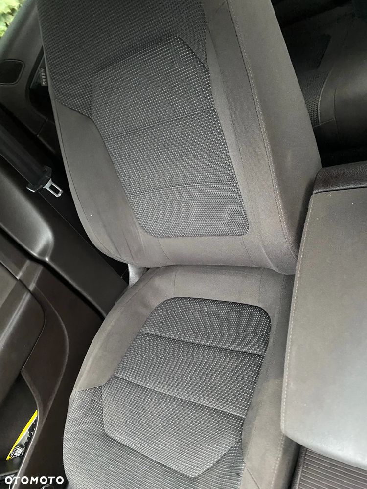 Volkswagen Passat 2.0 TDI Comfortline - 27