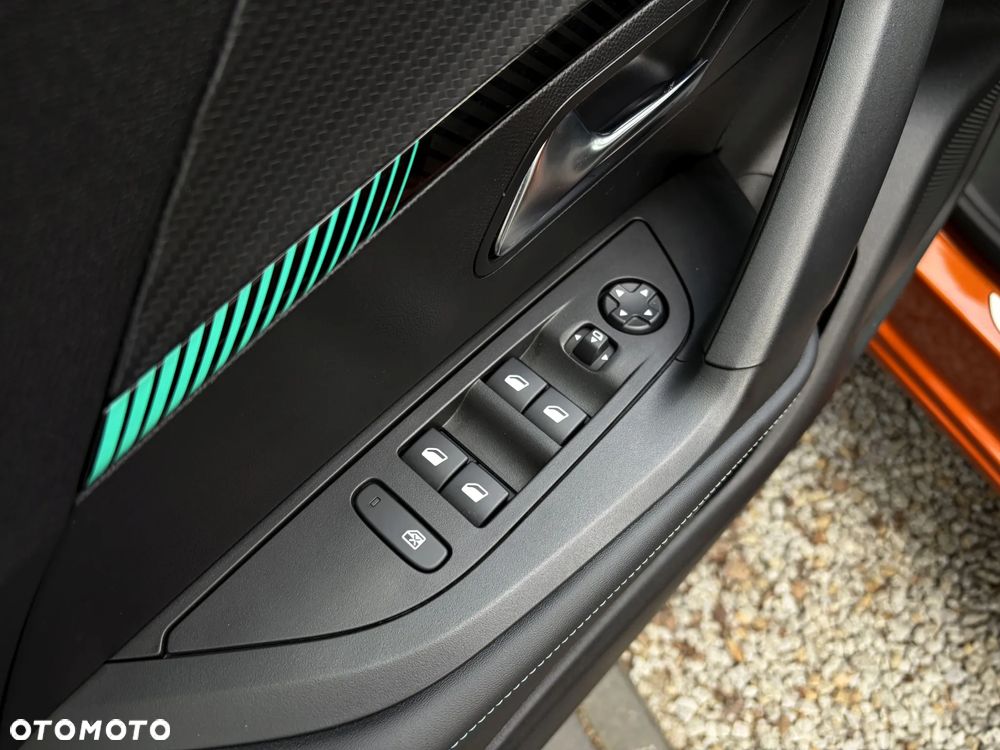Peugeot 2008 1.2 PureTech Allure Pack S&S EAT8 - 34