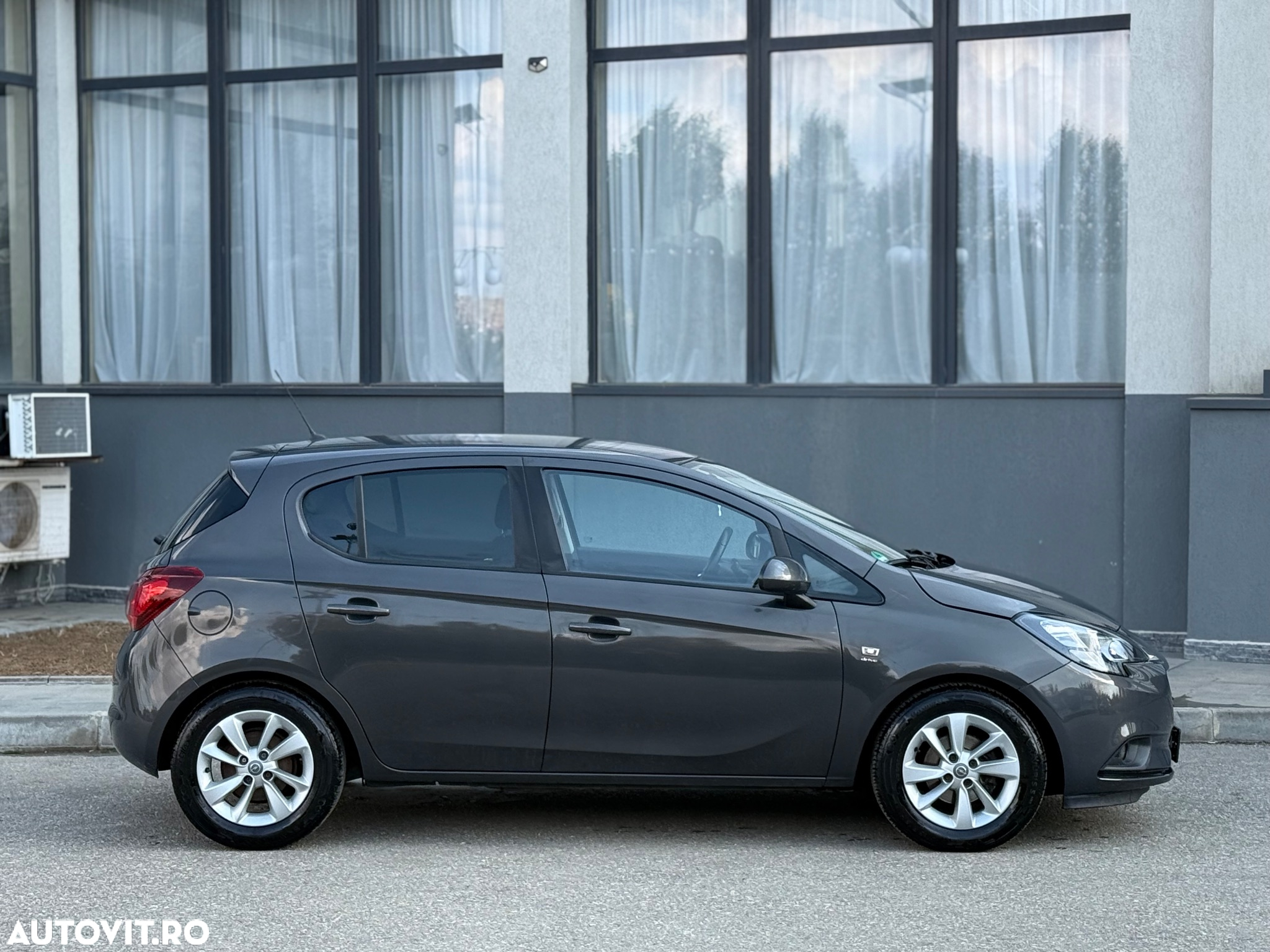 Opel Corsa 1.4 Automatik drive - 8