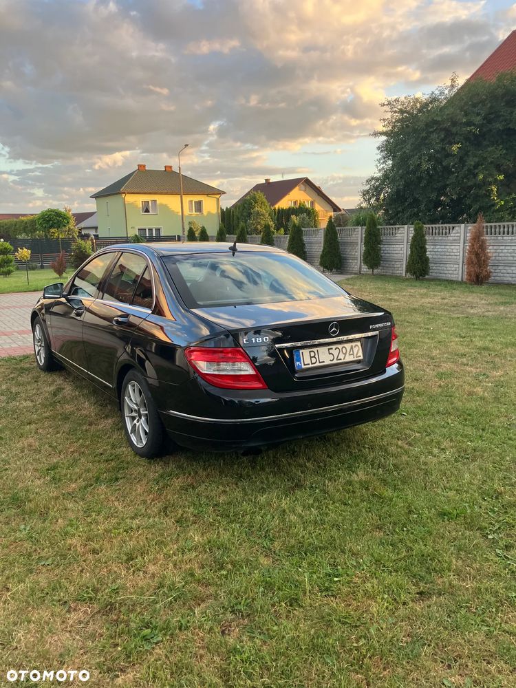 Mercedes-Benz Klasa C 180 K BlueEff Avantgarde - 4