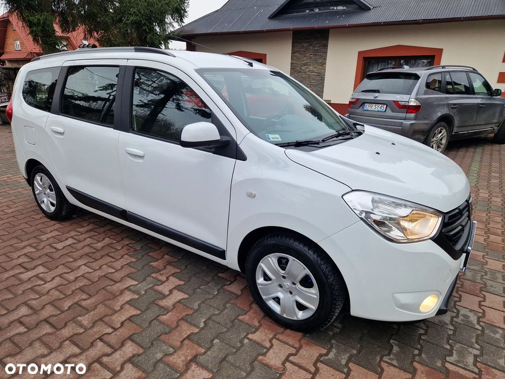 Dacia Lodgy 1.6 SCe Laureate S&S - 36