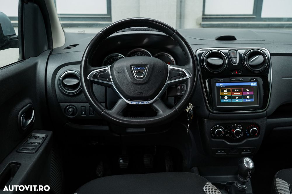Dacia Lodgy 1.5 Blue dCi Stepway - 15