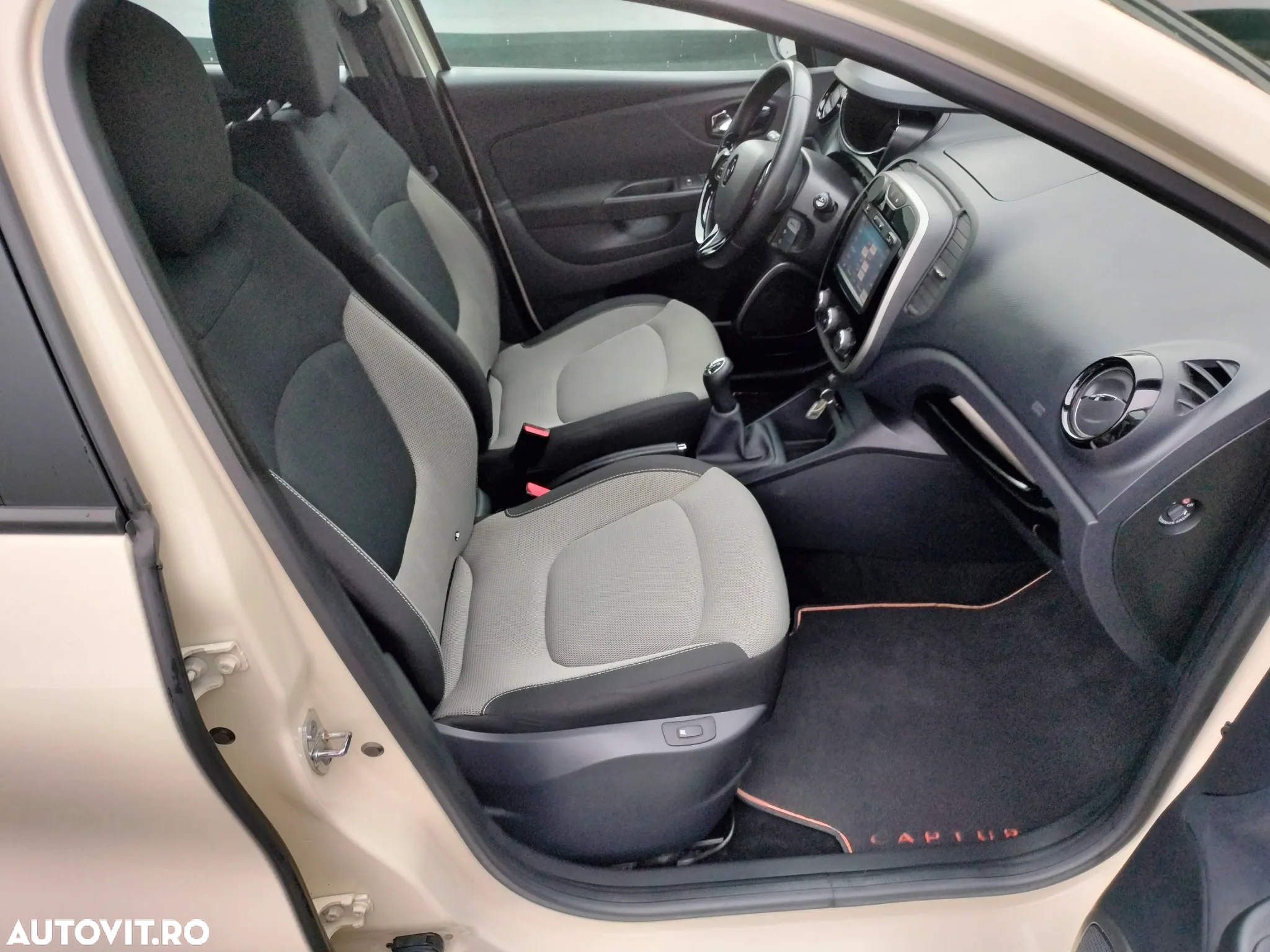 Renault Captur - 8