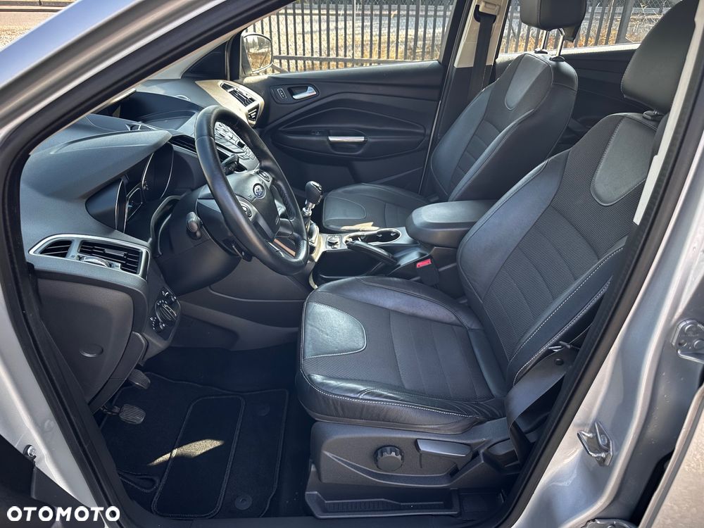Ford Kuga 2.0 TDCi 4x4 Titanium - 17