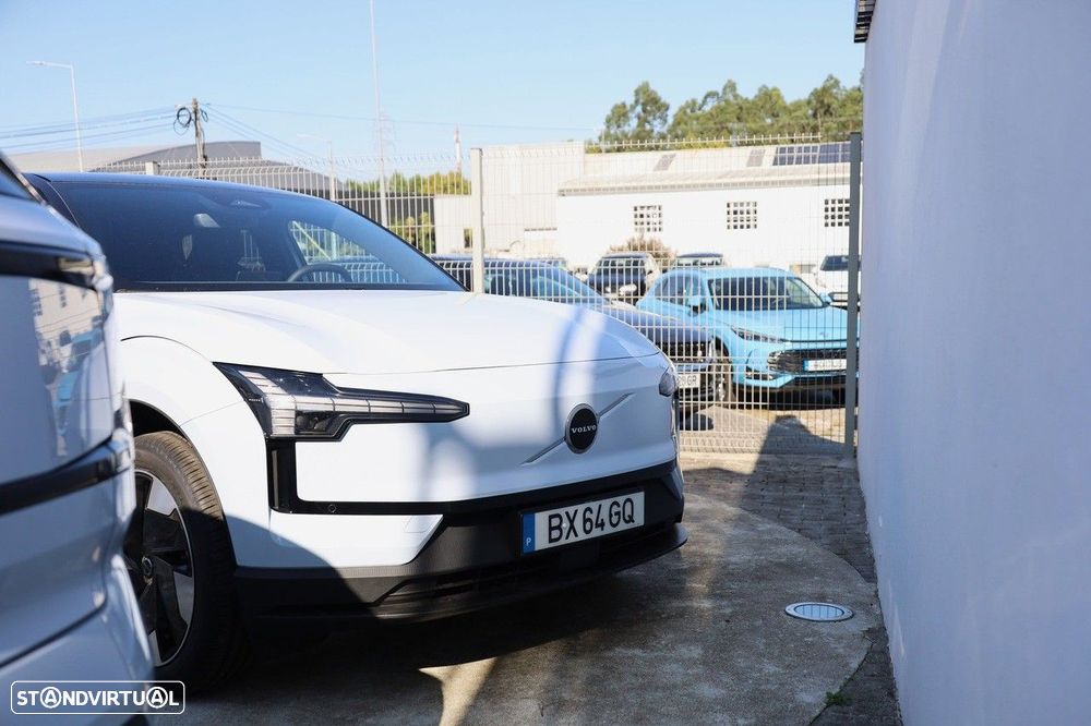 Volvo EX30 69 kWh Single Motor Extended Range Plus - 6