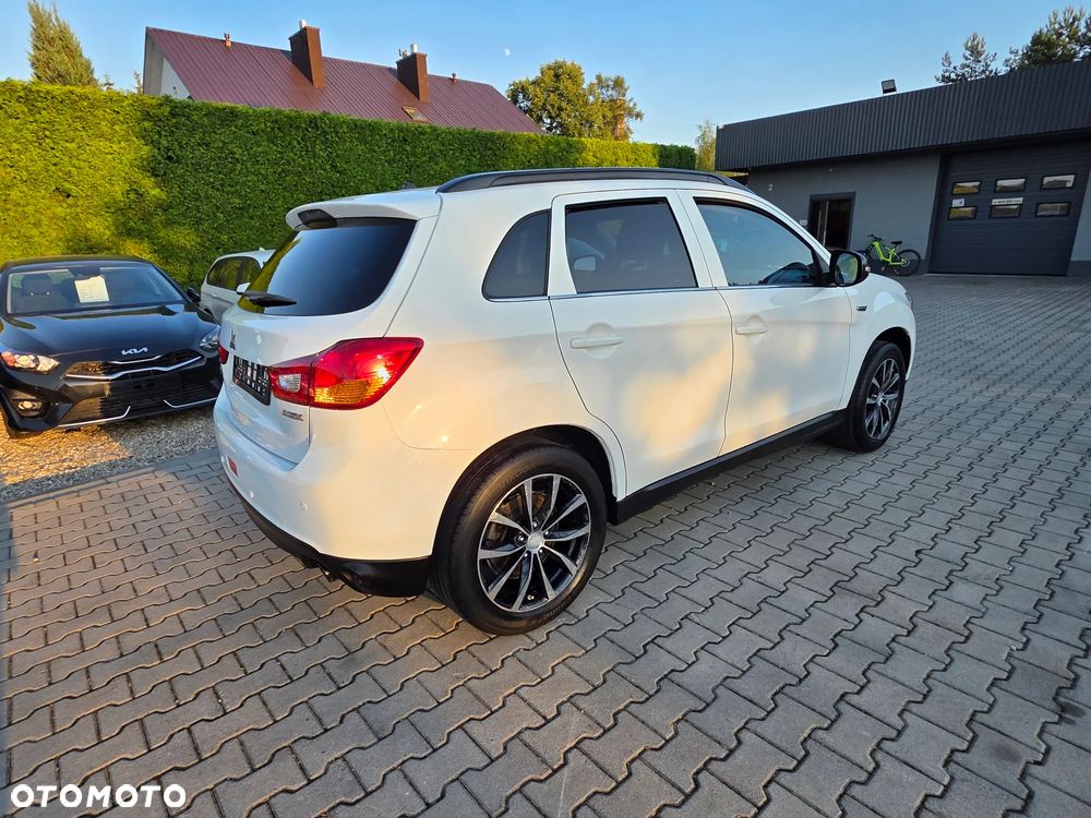 Mitsubishi ASX - 10