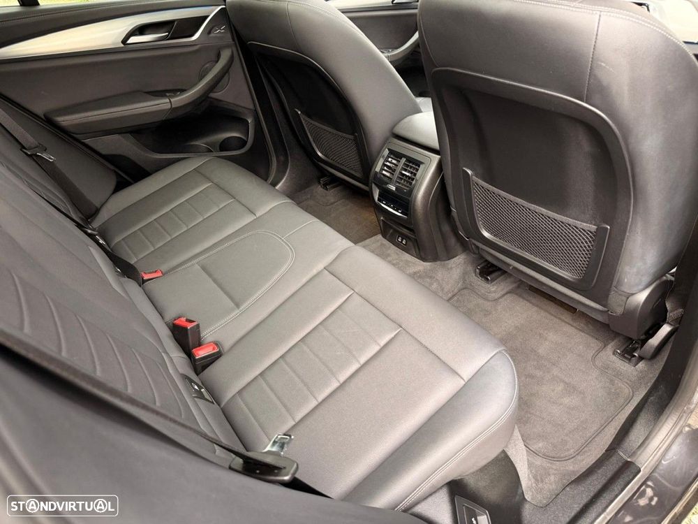 BMW iX3 Inspiring - 16