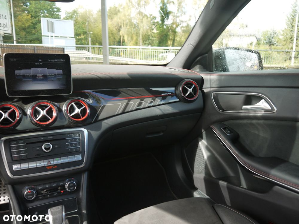Mercedes-Benz CLA AMG 45 4-Matic - 13