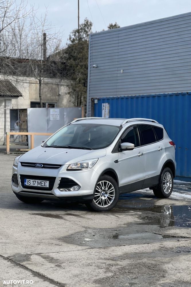 Ford Kuga 2.0 TDCi 4WD Powershift Titanium - 3