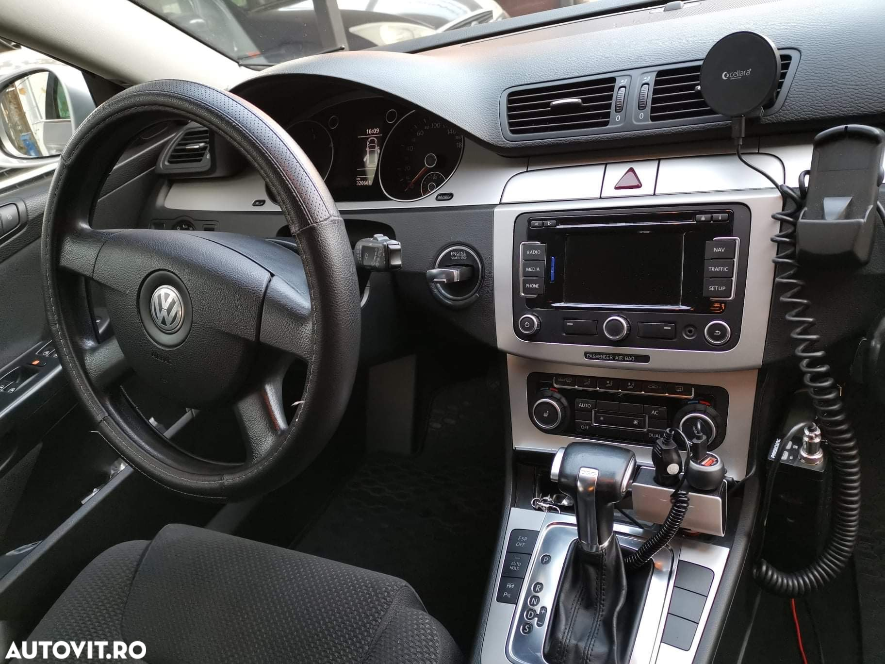 Volkswagen Passat Variant 2.0 Blue TDI DSG SCR Comfortline - 4