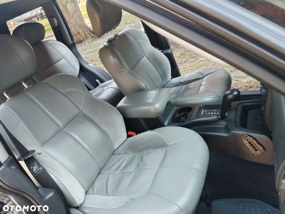 Jeep Grand Cherokee - 11