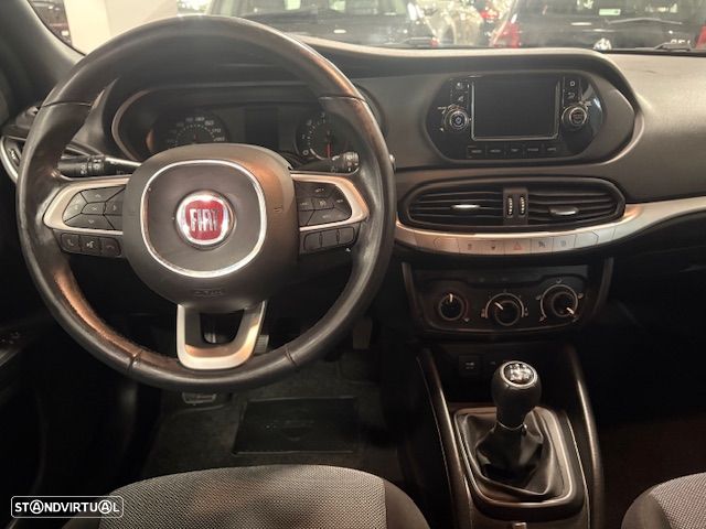 Fiat Tipo Station Wagon 1.3 M-Jet Street - 32