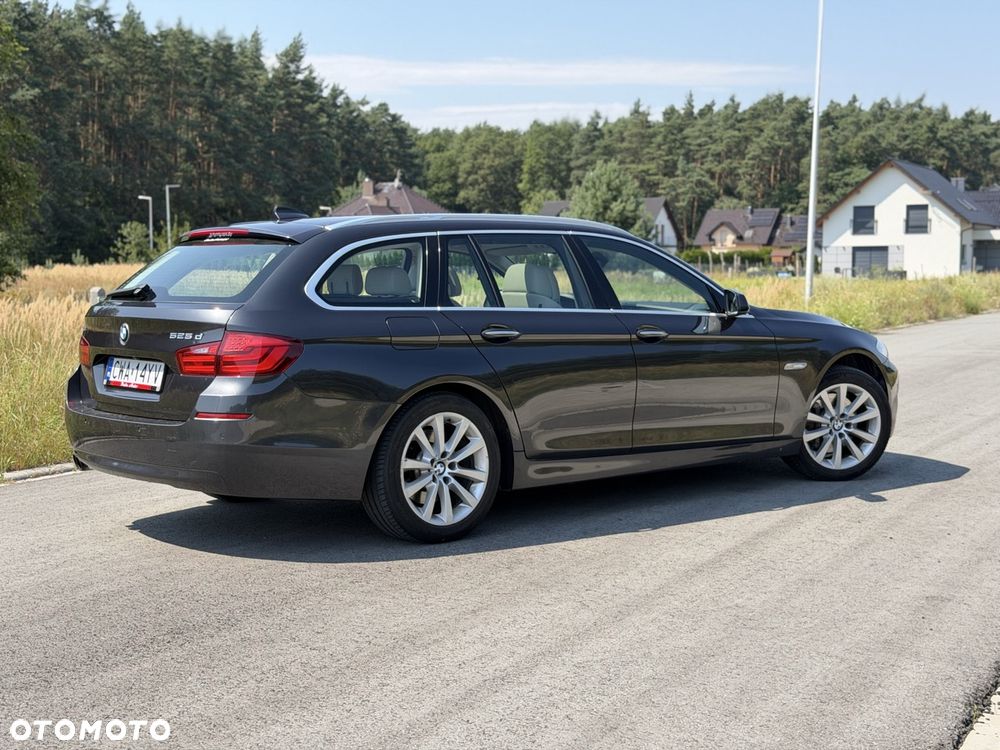 BMW Seria 5 525d xDrive Luxury Line - 4