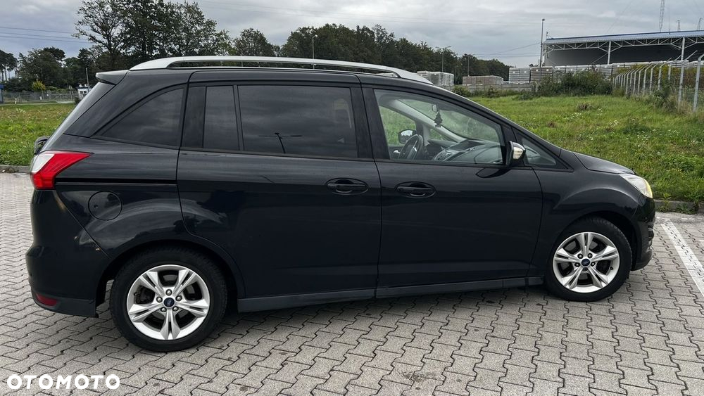 Ford Grand C-MAX - 23