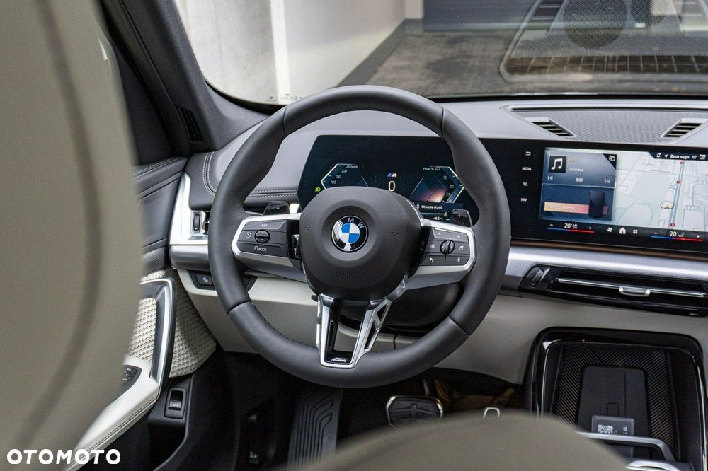 BMW X1 sDrive18i - 17