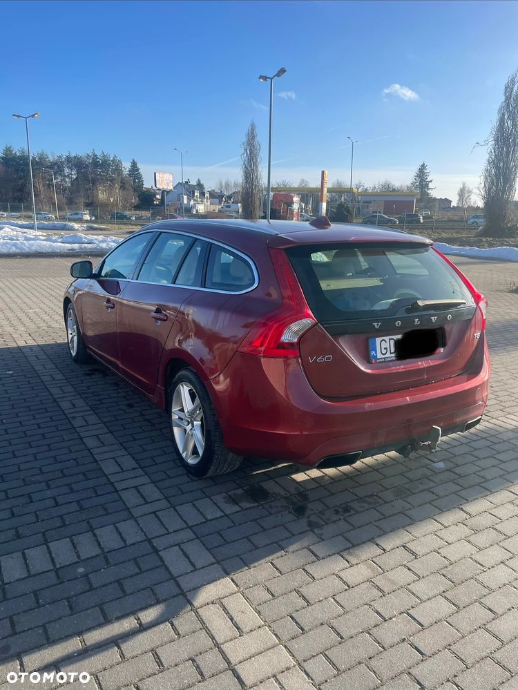 Volvo V60 T5 Momentum - 4
