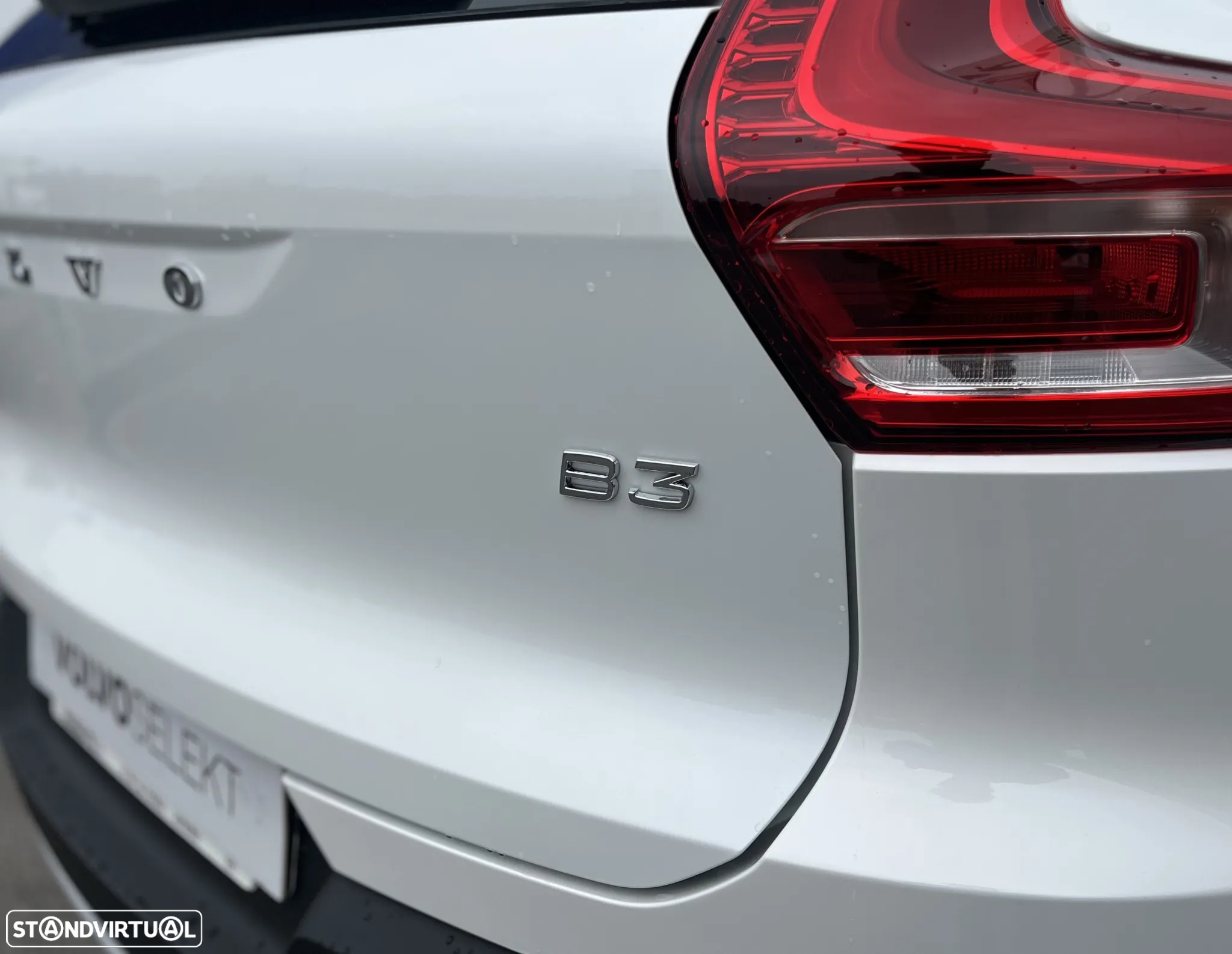 Volvo XC 40 2.0 B3 Essential - 12