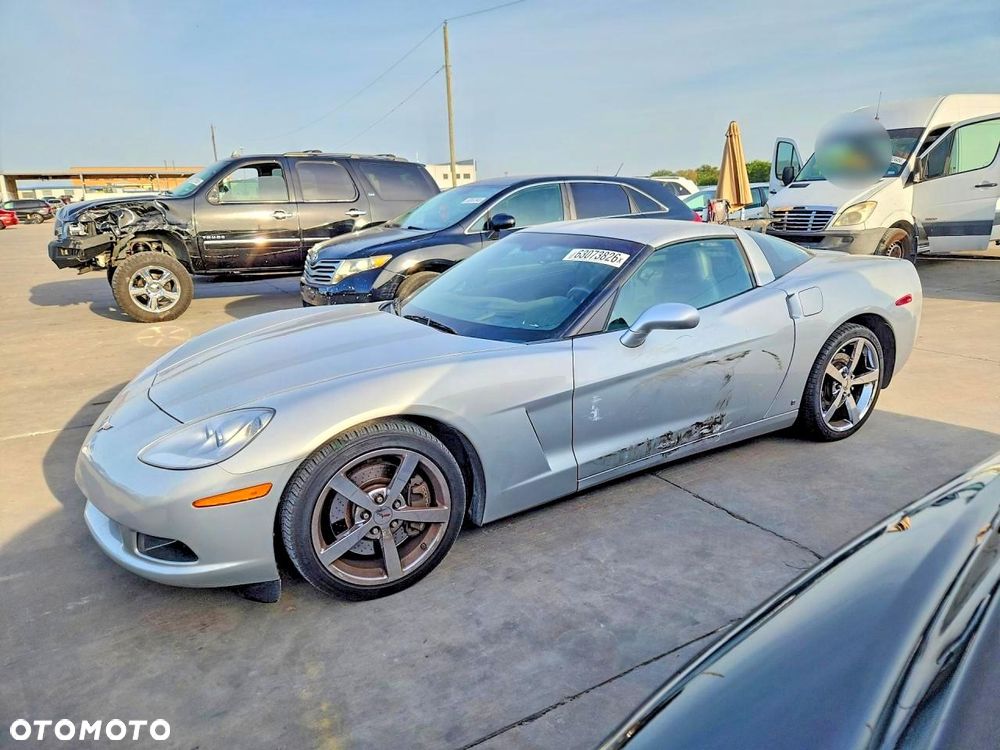 Chevrolet Corvette - 1
