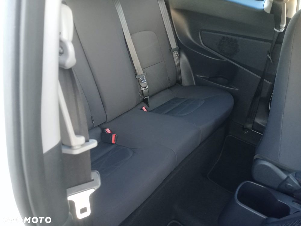 Kia Rio 1.2 Attract - 13