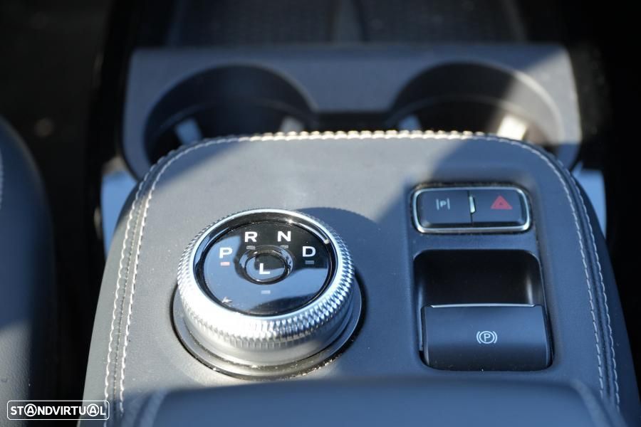 Ford Mustang Mach-E 75.7 kWh Premium AWD - 25