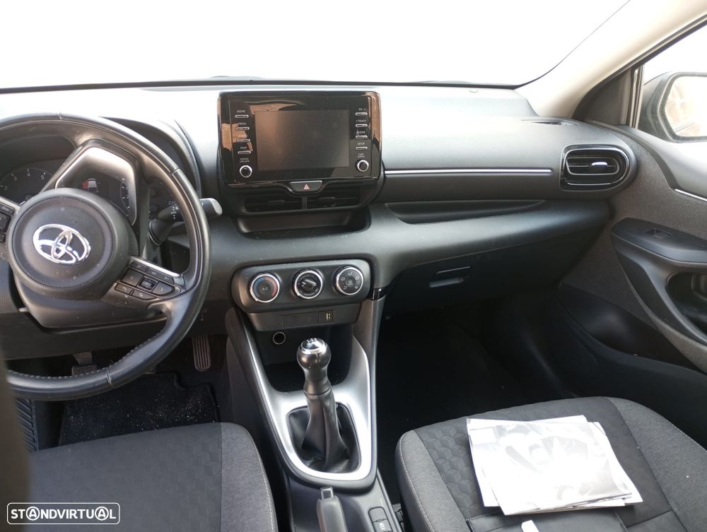 Toyota Yaris - 11