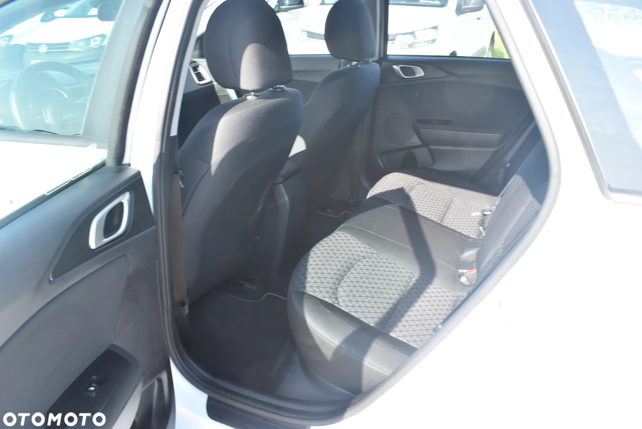 Kia Ceed 1.0 T-GDI S - 12