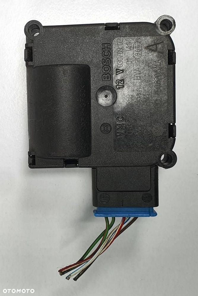 SILNICZEK NAGRZEWNICY AUDI A6 C6 4F0820511A - 1