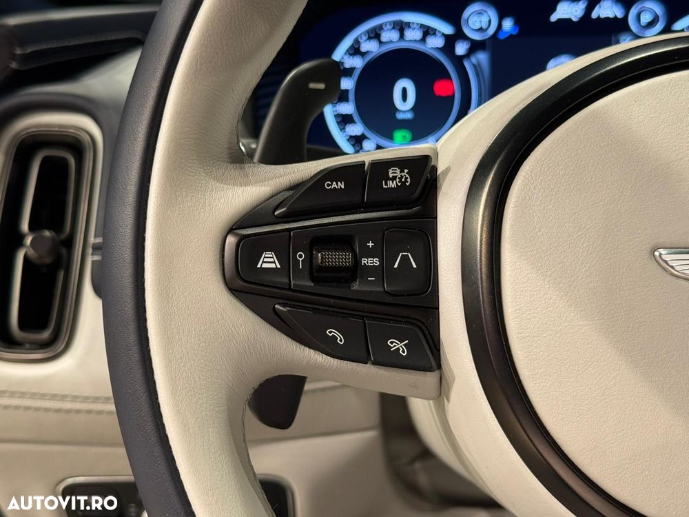 Aston Martin DBX - 23