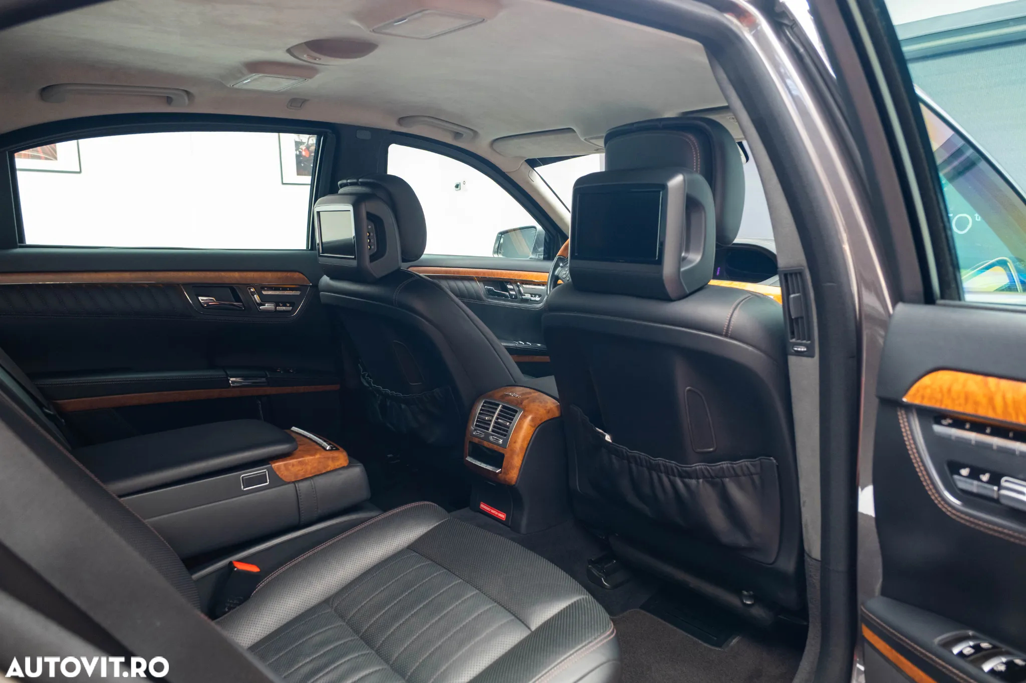 Mercedes-Benz S 600 Long Aut - 33